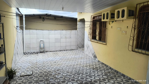 Vendo Terreno Com Duas Casas