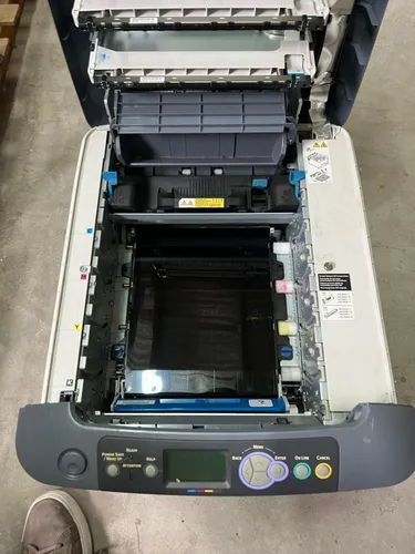 Impresora Oki C711