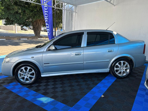 Chevrolet Astra Sed. Advant. 2.0 8V MPFI FlexP. 4p