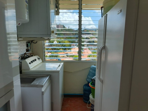 Apartamento En Alquiler En Terrazas Del Club Hipico Remodelado Y Amoblado Cerca Del Cc Terraz Plaza Con Hermosa Vista