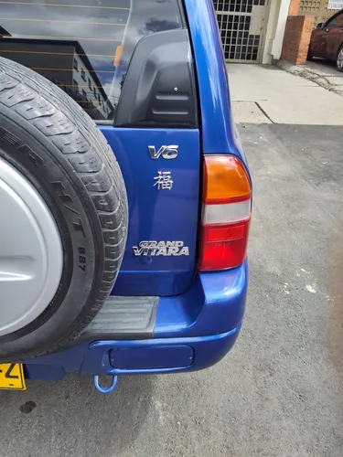 Es Una Camioneta 7 Puestos Con Un Motor V6