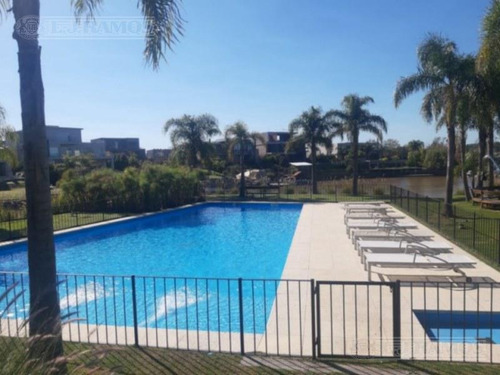 Imagen 7 de 18 de Terreno Al Agua En Venta En El Yacht