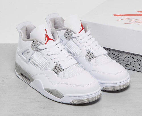 Zapatilla Retro 4 White Oreo