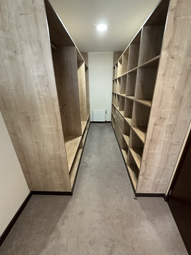 3 Dorm, 3 Baños, Más Servicio, 2 Estacionamientos Y Bodega