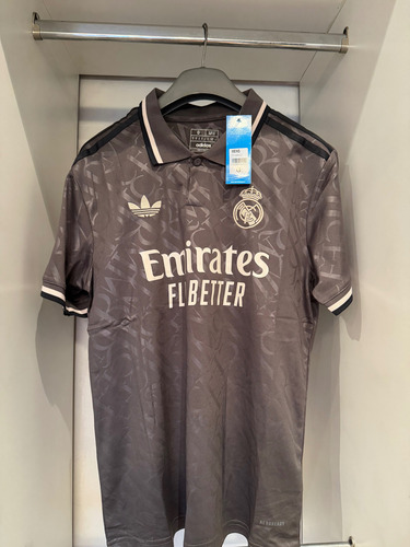 Camiseta Real Madrid 2025 (Usado)