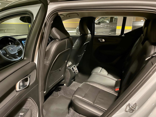 Imagem 11 de 13 de Volvo Xc40 2020 2.0 T4 Momentum 5p