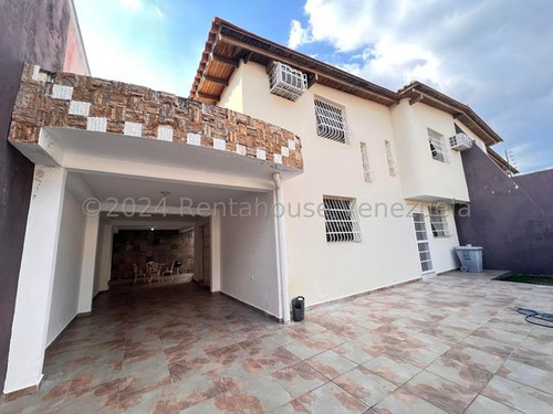 Casa En Venta Conj Resid El Rosal, La Morita I 24-15289 Hc