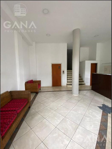 Venta Departamento Un Dormitorio Con Balcón Zona Terminal.