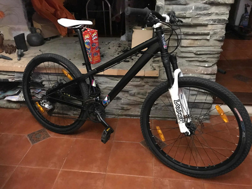 Bicicleta Mondraker Play 3 Dirt , Mtb , Freestyle Sram Launc (Usado)