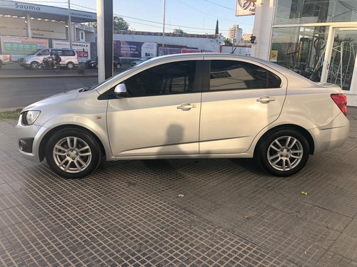 Imagen 5 de 13 de Chevrolet Sonic 4p 1.6 Nafta Lt Manual 2014