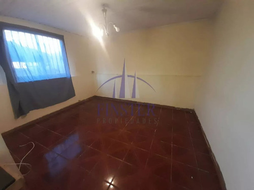 Finster Arrienda Cómoda Casa 2 Dormitorios, Ventanas, Puchun