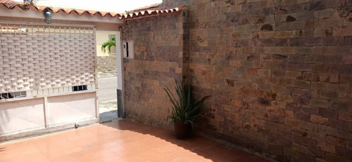 Imagen 2 de 7 de Vasa En Alquiler Quintas De Naguanagua 04127439408