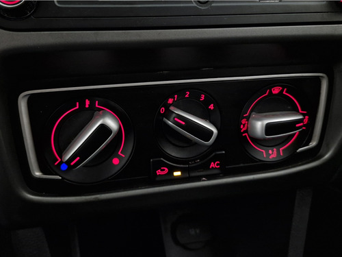 Volkswagen Fox 1.6 MSI TOTAL FLEX CONNECT 4P MANUAL