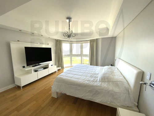 Departamento Con 4 Dormitorios Dependencia Y 2 Cocheras A La Venta En Chateau Puerto Madero