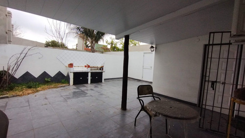 Imagen 16 de 25 de Venta Casa Y Departamento Interno Zona Aristobulo