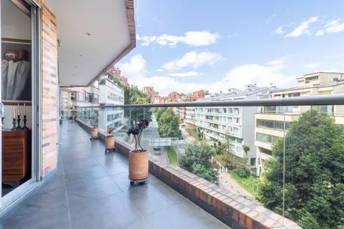 Apartamento En Venta En Chicó Oriental. Cod V9743
