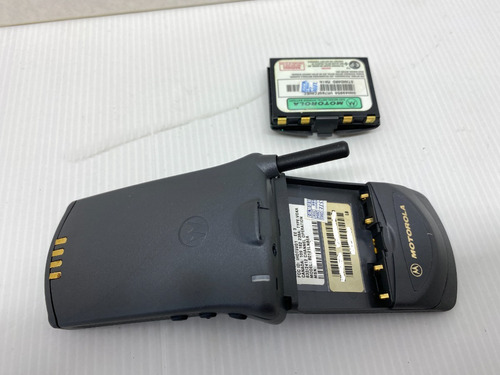 Imagem 8 de 8 de Celular Motorola Startac 1a Geração Sem Uso Colecionador