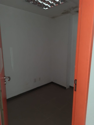 Imagem 8 de 30 de Excelente Imóvel Comercial Com Terreno 2.116,85 M2 Área Construida 1.396,35 M2 No Rio Vermelho - Sfl643 - 69548521