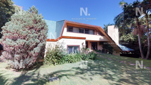Venta De Casa 7 Dormitorios En Barrio Golf- Ref: 664