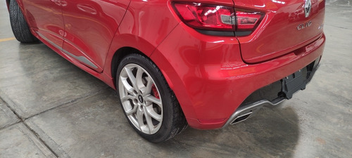 Imagen 9 de 15 de Renault Clio 2015 1.6 Rs 200 Ed Priv Piel Mt
