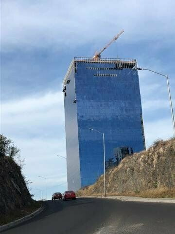 Local Comercial En Venta Torre Titanium Queretaro