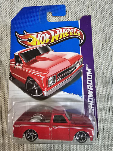 Hot Wheels 67 Chevy C10 Roja