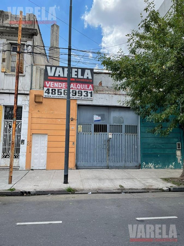 Imagen 4 de 21 de Ex Cine Continental Varios Usos 1200m² Cub. 2 Baños. Oficinas. Sótano. Piso1° Pullman. Escenario. Torre Publicitaria.