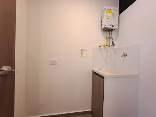 Apartaestudio En Arriendo Loma Del Escobero 743-7407