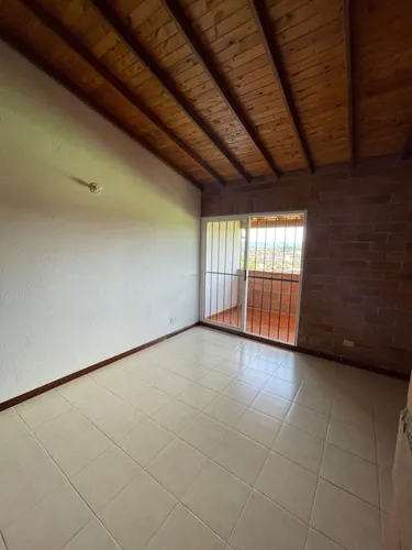 Casa En Venta En Jardines De La Católica. Cod V11893