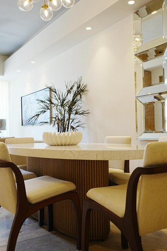 Departamento En Venta En Privada De 3 Habitación En Edificio