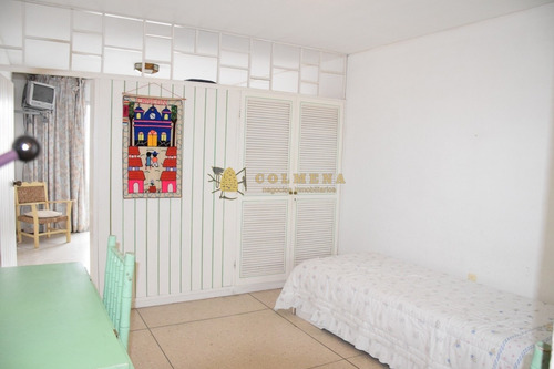 Apartamento En Peninsula, 1 Dormitorios *- Ref: 3702