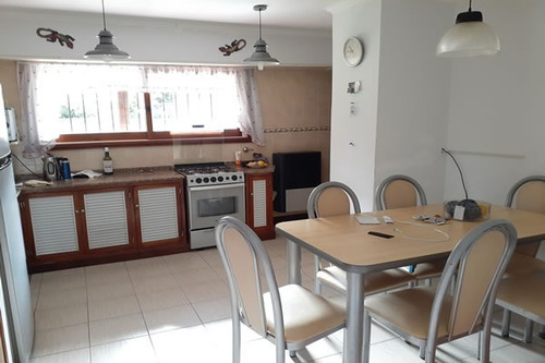 Imagen 17 de 27 de Importante Chalet De 5 Ambientes En Venta En Zona Norte Villa Gesell Todos Los Servicios