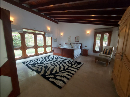 Se Vende Casa 550m2 La Lagunita Country Club 8699