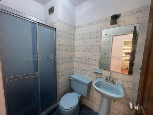 Imagen 22 de 26 de Apartamento En Venta Urb El Centro, Maracay 23-19254 Hc