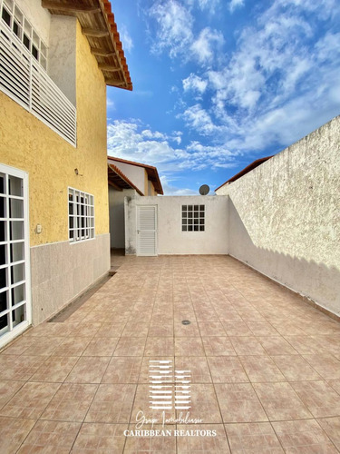 Town House En Alquiler. Conj. Resd Tierra Del Sol
