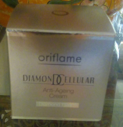 Imagen 2 de 2 de Crema Facial Antiedad Diamond Cellular. Oriflame