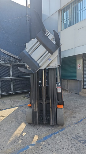 Montacargas Doosan Triple Mastil Con Aditamento Giratorio