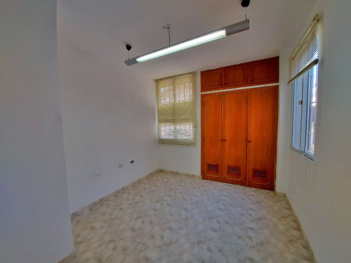 Imagen 9 de 14 de En Venta Casa Quinta Den Morro Iii, Lechería