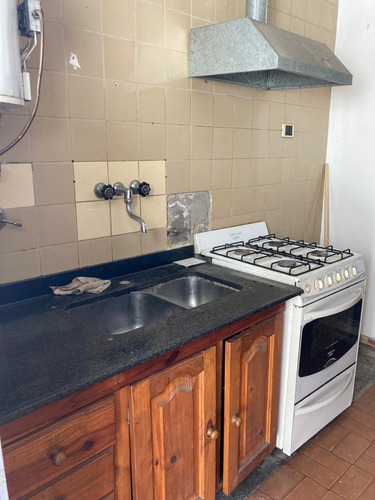 Imagen 4 de 8 de Duplex En Venta Castelar Sur. 2 Ambientes Con Patio