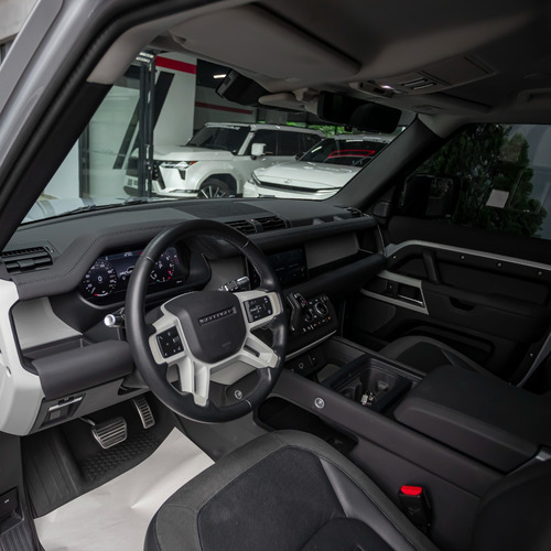 Land Rover Defender First 3.0 2021