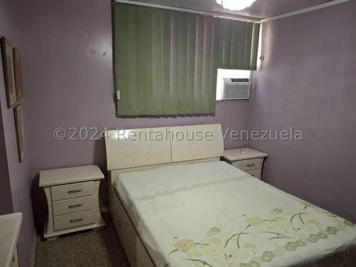 Apartamento En Venta En Urb. El Centro #25-14456 Rm