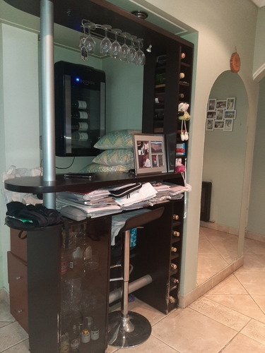 Casa En Venta De 4 Ambientes. Con Garaje Y Dos Locales Comerciales. I,casanova