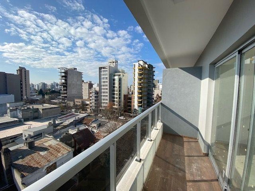 Imagen 6 de 15 de Departamento En Venta De 2 Dormitorios Con Cochera En La Plata