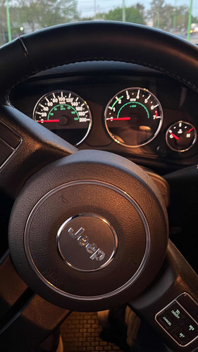 Imagen 5 de 10 de Jeep Wrangler 2015 3.6 Unlimited 284hp Mtx