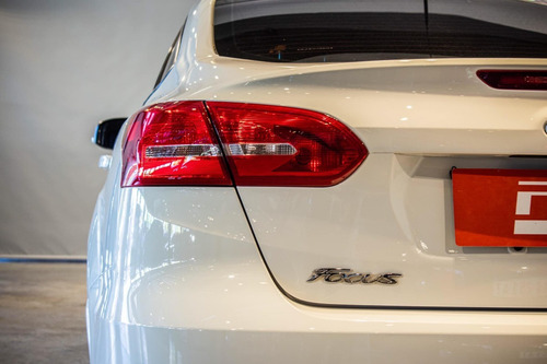Imagen 8 de 13 de Ford Focus S 1.6n 67.000km 2016 Blanco