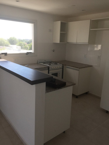 Venta Departamento 1 Dormitorio Balcarce Con Cochera