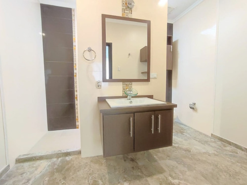 Imagen 12 de 27 de Cv-904 Zona Norte Townhouse En Villa Punta Norte Sector Lago Mar Beach
