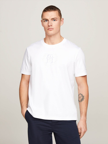 Playera Blanca Con Escudo Archive Tommy Hilfiger Hombre