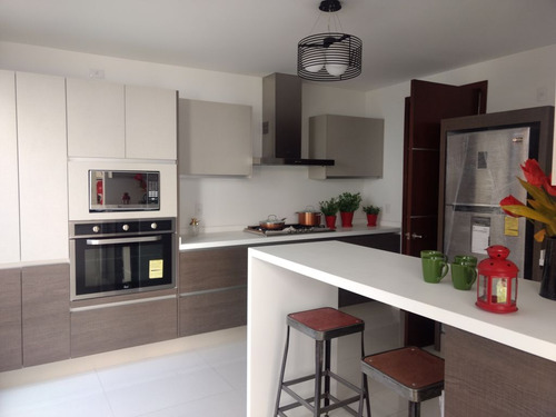Venta Casa En San Carlos Metepec