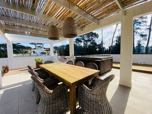 Imagen 18 de 23 de Apartamento En Venta Tres Suites Y Dependencia Playa Brava - Punta Del Este Golf
